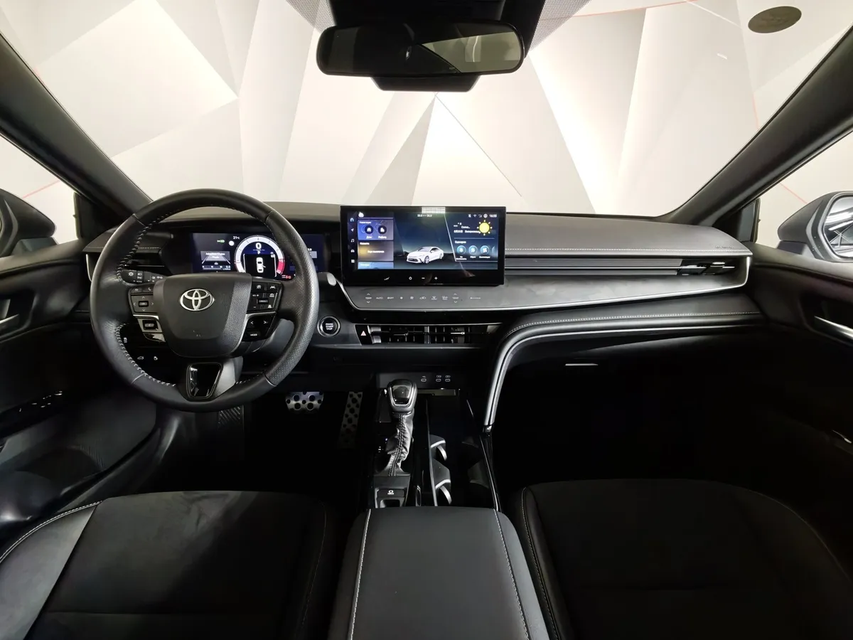 Toyota Camry 2.0 AT (173 л.с.) Sport Белый в АВИЛОН. Слайд №14