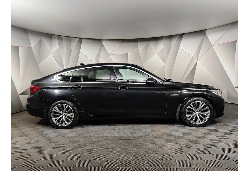 LIVE. Слайд №3