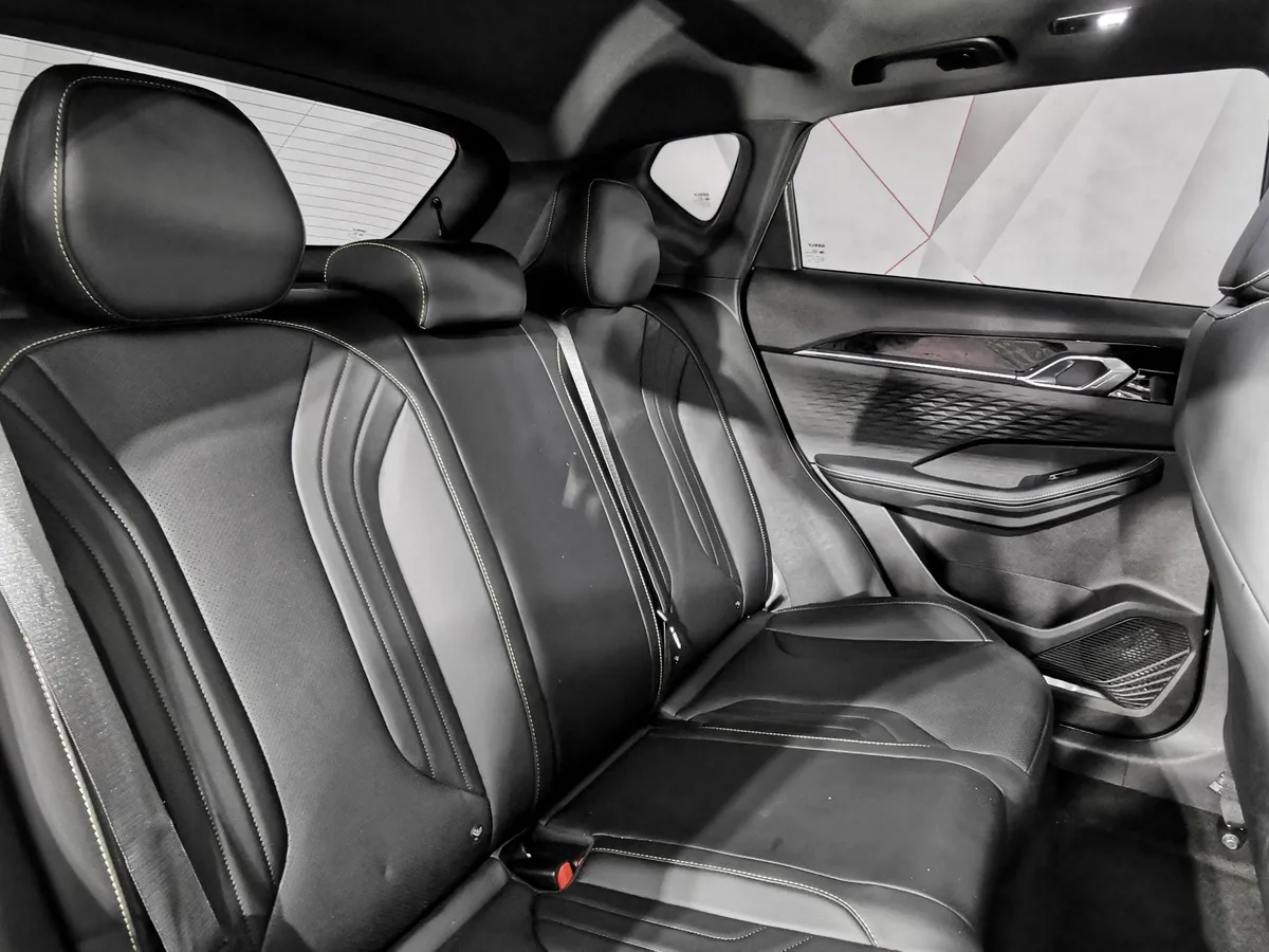 Geely Coolray 1.5T 7DCT (174 л.с.) Champion edition (Binyue Cool) Серый в АВИЛОН. Слайд №17