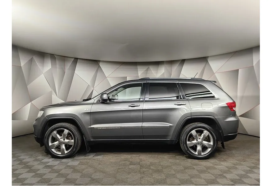 Jeep Grand Cherokee 3.6 AT AWD (286 л.с.) Overland Серый в АВИЛОН. Слайд №5