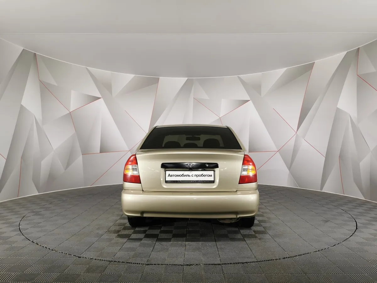 Hyundai Accent 1.5 MT (99 л.с.) Бежевый в АВИЛОН. Слайд №8