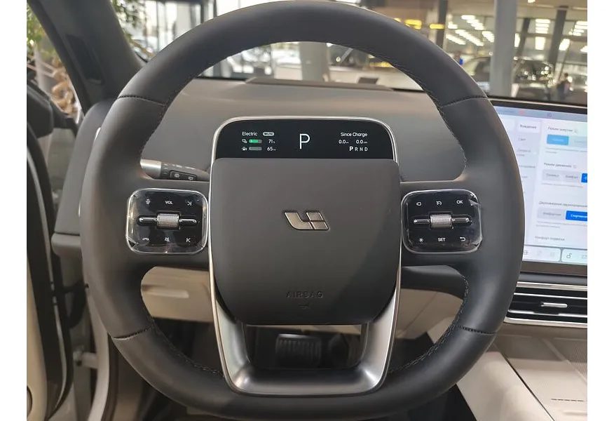 Li Auto L9 1.5 AT 4WD (449 л.с.) Ultra Белый в АВИЛОН. Слайд №9
