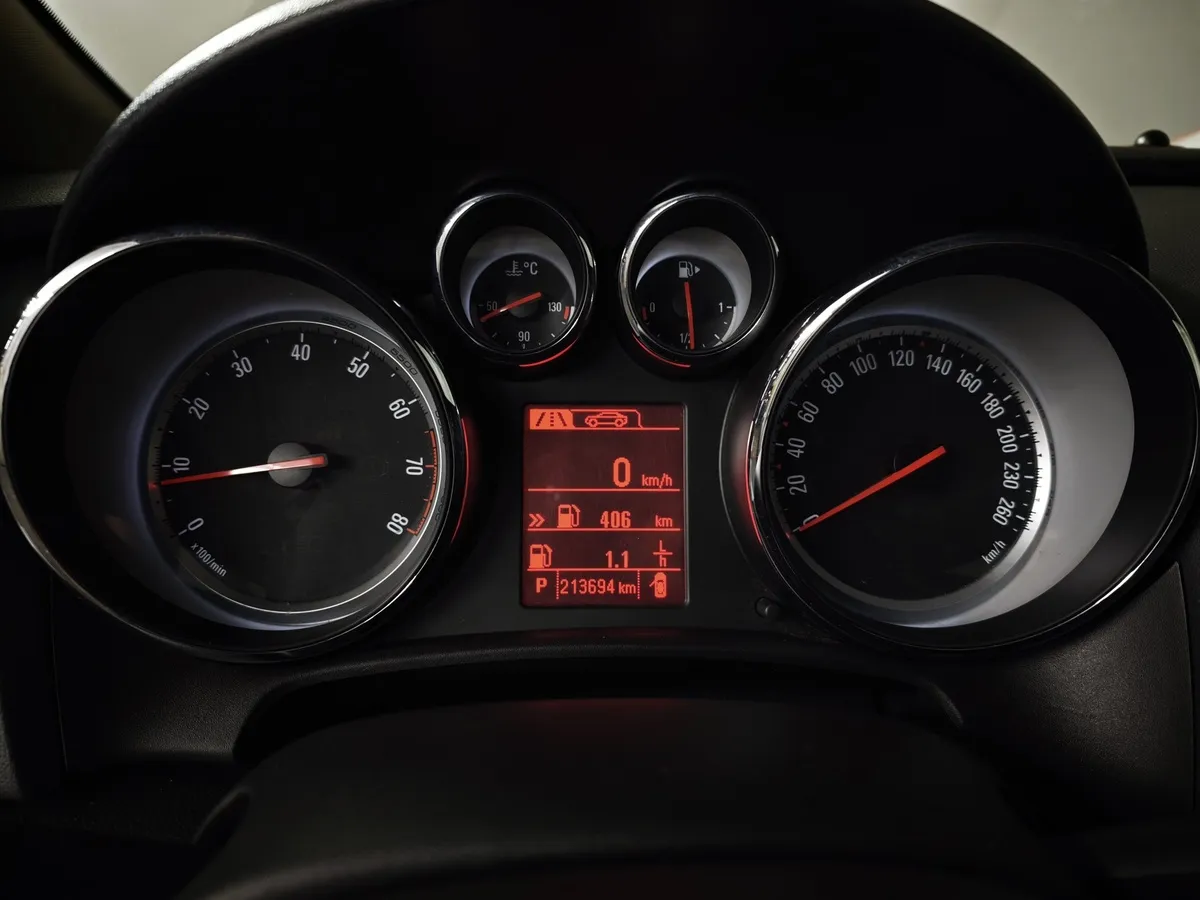 Opel Astra 1.4 Turbo AT (140 л.с.) Серый в АВИЛОН. Слайд №13