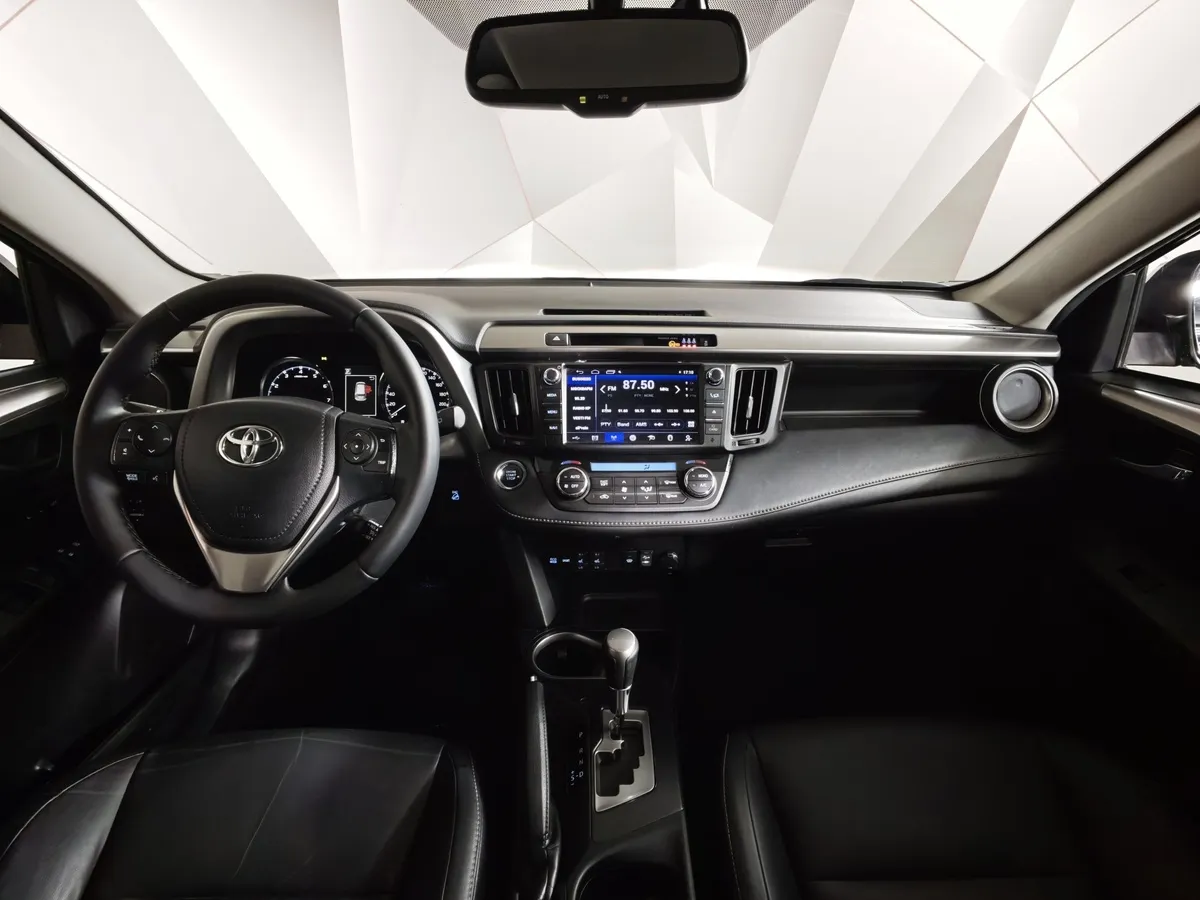 Toyota RAV4 2.5 AT 4WD (180 л.с.) Черный в АВИЛОН. Слайд №14