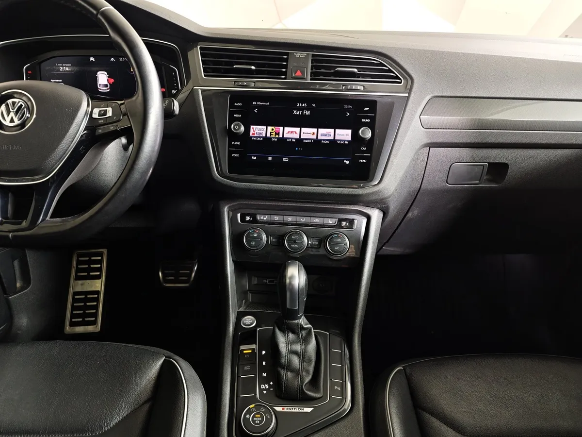Volkswagen Tiguan 2.0 TSI 4Motion DSG (220 л.с.) Sportline Белый в АВИЛОН. Слайд №14