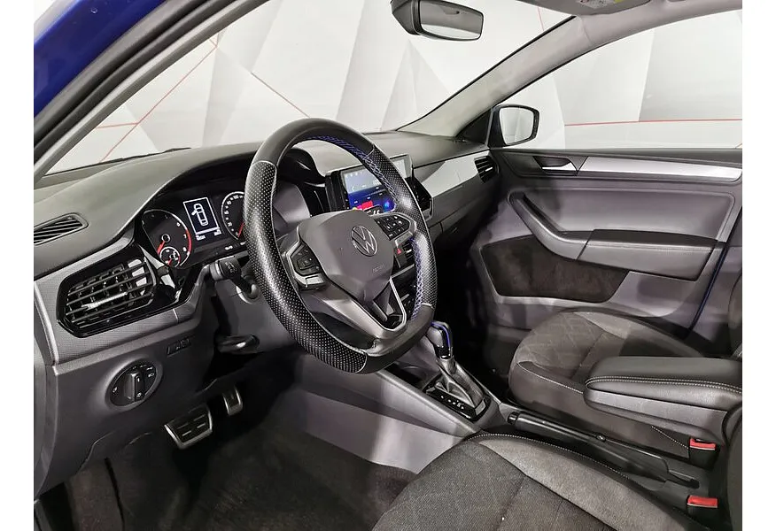 Volkswagen Polo 1.6 MPI AT (110 л.с.) Status + Зимний + Комфорт Синий в АВИЛОН. Слайд №19