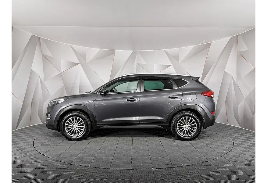 Hyundai Tucson 2.0 (150 л.с.) MPi-6MT-4WD Family Серый в АВИЛОН. Слайд №5