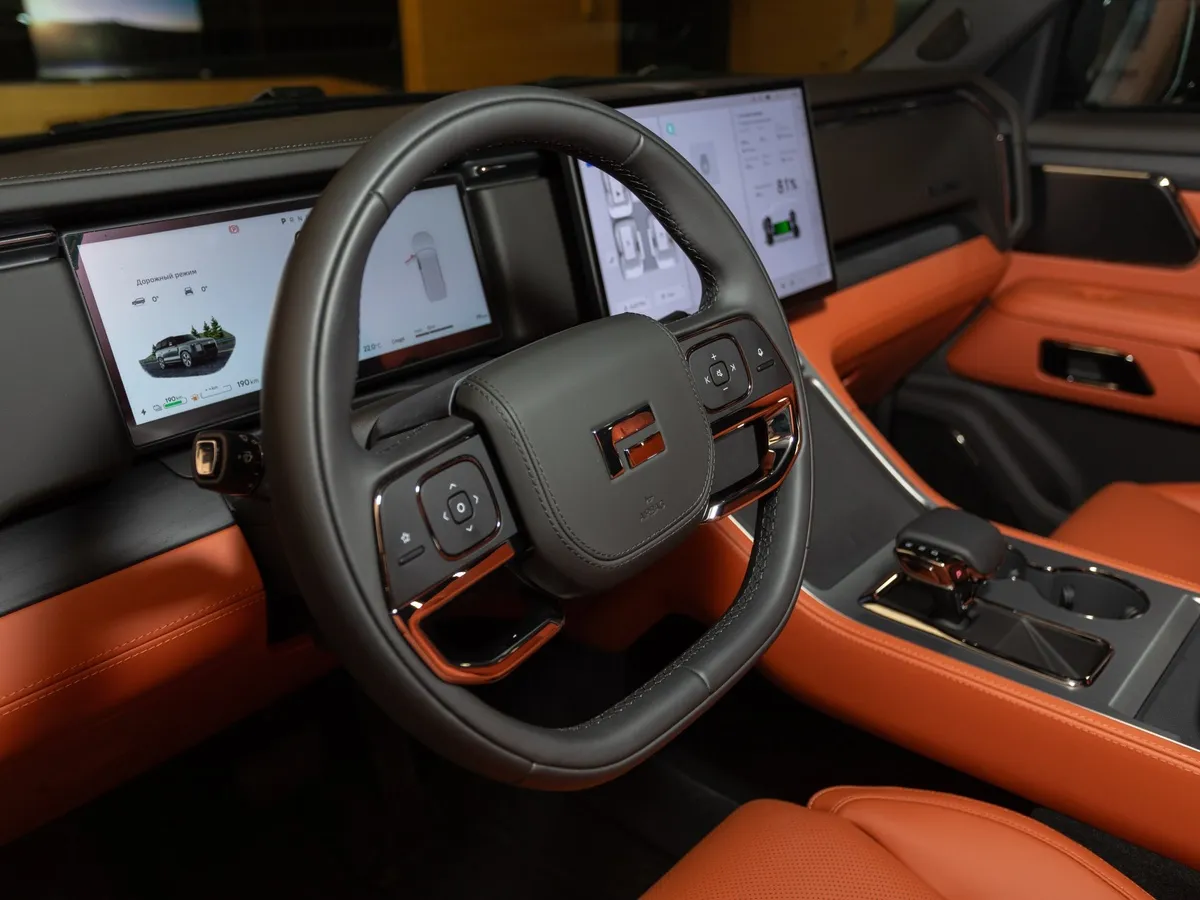 ROX 01 1.5 AT 4WD (475 л.с.) 7 мест Family Черный в АВИЛОН. Слайд №9