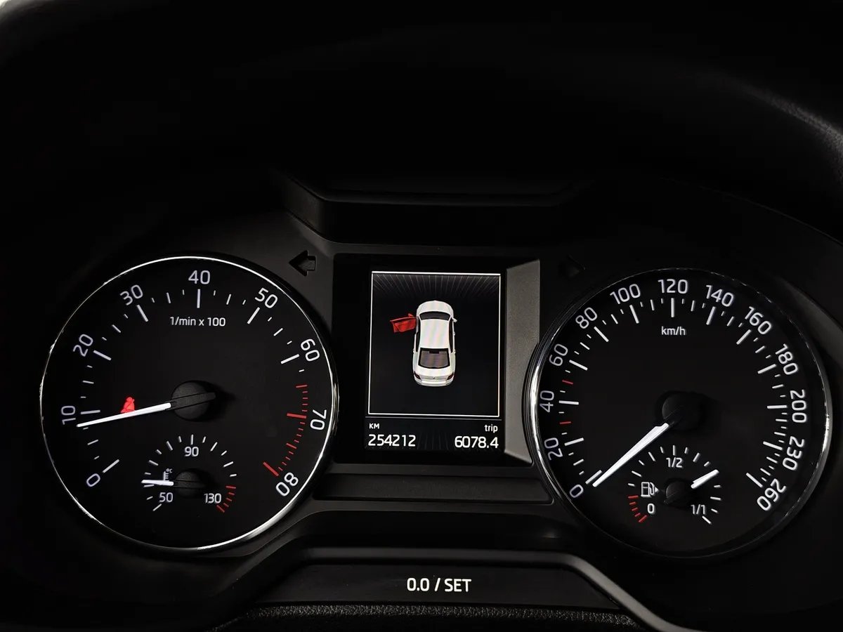 Skoda Octavia 1.8 TSI DSG (180 л.с.) Style Белый в АВИЛОН. Слайд №16