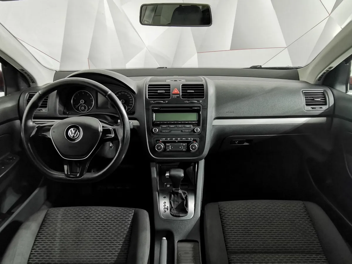 Volkswagen Jetta 1.6 DSG (102 л.с.) Красный в АВИЛОН. Слайд №13