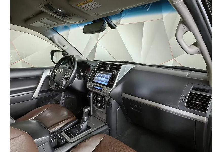 Toyota Land Cruiser Prado 2.8 D AT 4WD (5 мест) (177 л.с.) Комфорт Черный в АВИЛОН. Слайд №13