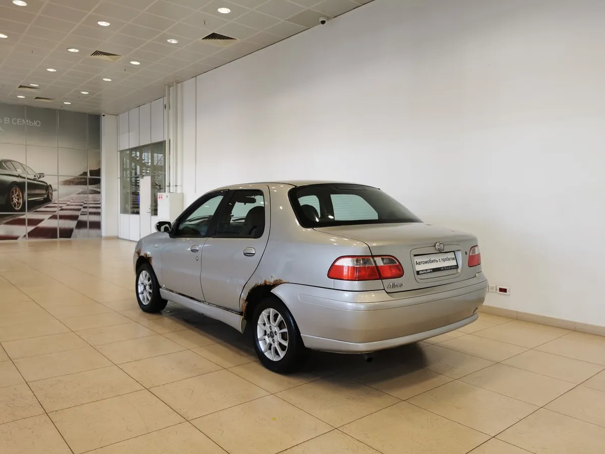 Fiat Albea 1.4 MT (77 л.с.) Серебристый в АВИЛОН. Слайд №4