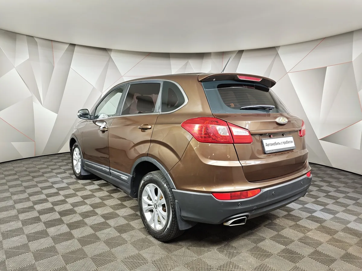 Chery Tiggo 5 2.0 MT (136 л.с.) Коричневый в АВИЛОН. Слайд №4