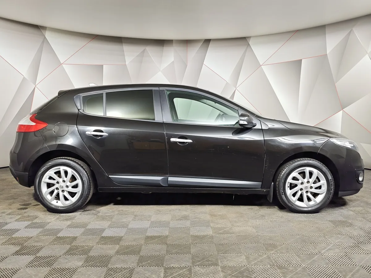 Renault Megane 1.6 MT (106 л.с.) Черный в АВИЛОН. Слайд №6