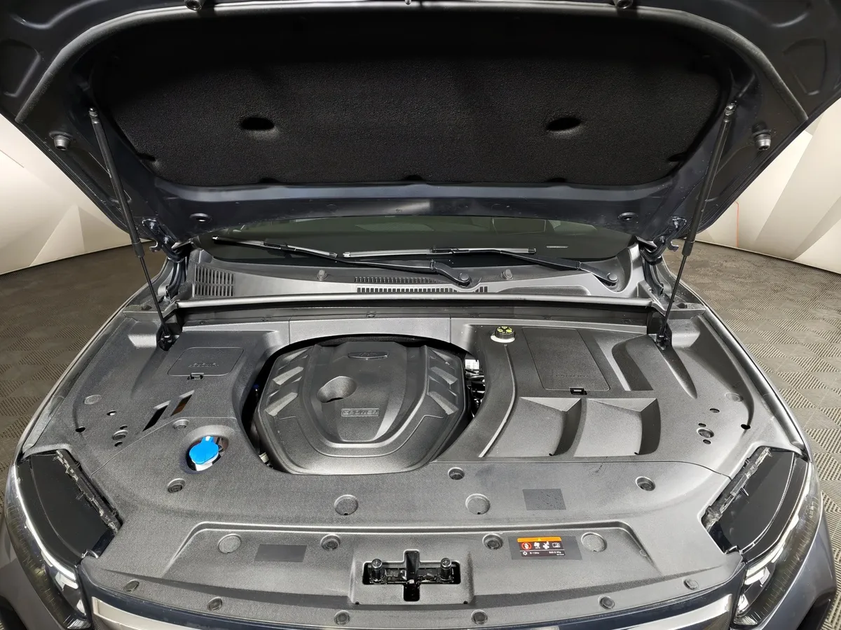 KNEWSTAR 001 2.0 AT 4WD (200 л.с.) Flagship Sport Серый в АВИЛОН. Слайд №11