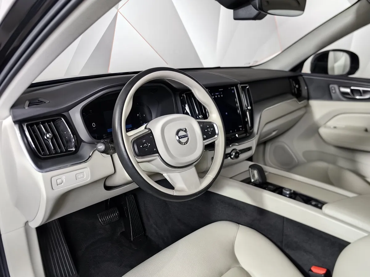 Volvo XC60 2.0 T5 AT AWD (249 л.с.) Inscription Черный в АВИЛОН. Слайд №19