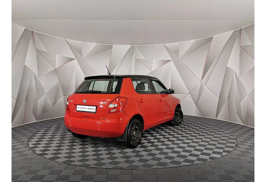 Skoda Fabia 1.4 MT (125 л.с.) Красный в АВИЛОН. Слайд №2