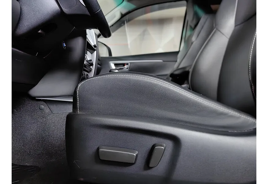 Toyota Fortuner 2.8d AT 4WD (200 л.с.) Белый в АВИЛОН. Слайд №21