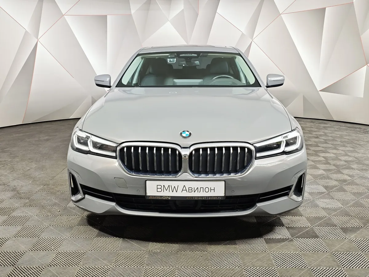 BMW 5 серия 520i Steptronic (184 л.с.) Base (Локальная сборка) Серый в АВИЛОН. Слайд №3