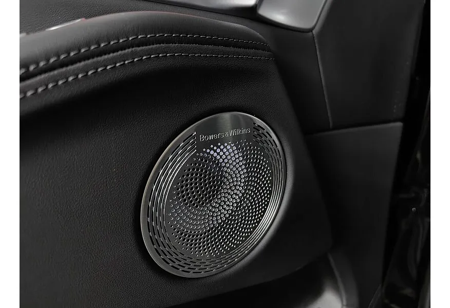 BMW XM 4.4 xDrive Plug-in-Hybrid Steptronic (653 л.с.) Черный в АВИЛОН. Слайд №17