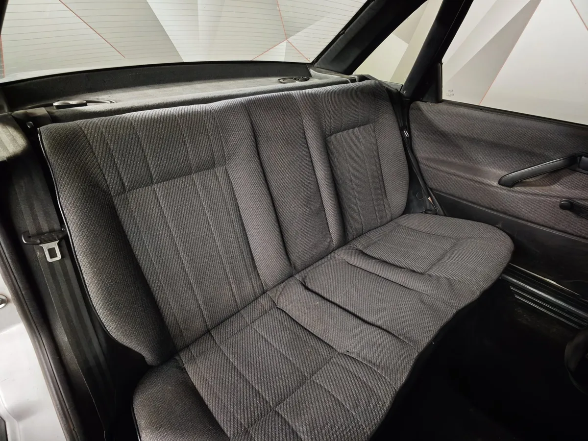 Volkswagen Passat 1.8 MT (90 л.с.) Белый в АВИЛОН. Слайд №10