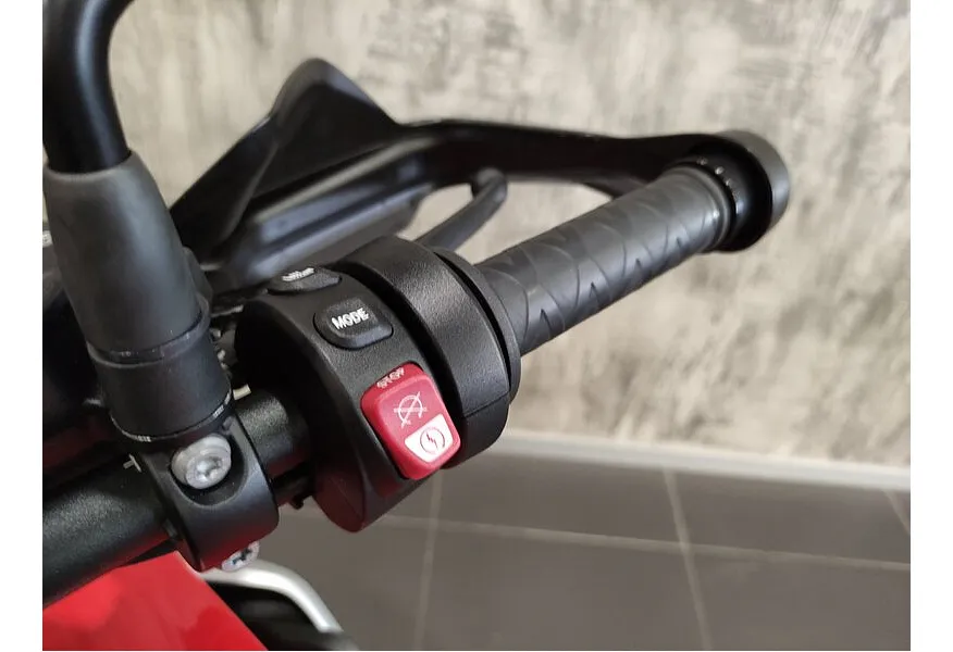 BMW Motorrad S 1000 XR S 1000 XR 999 см³ (165) 999 Красный в АВИЛОН. Слайд №7