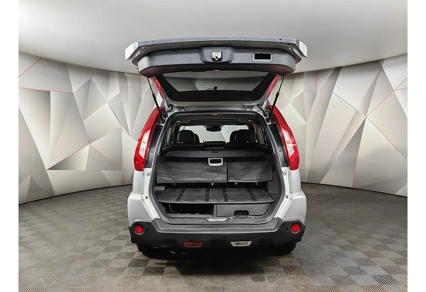 Nissan X-Trail 2.5 CVT AWD (171 л.с.) LE Top Серебристый в АВИЛОН. Слайд №17