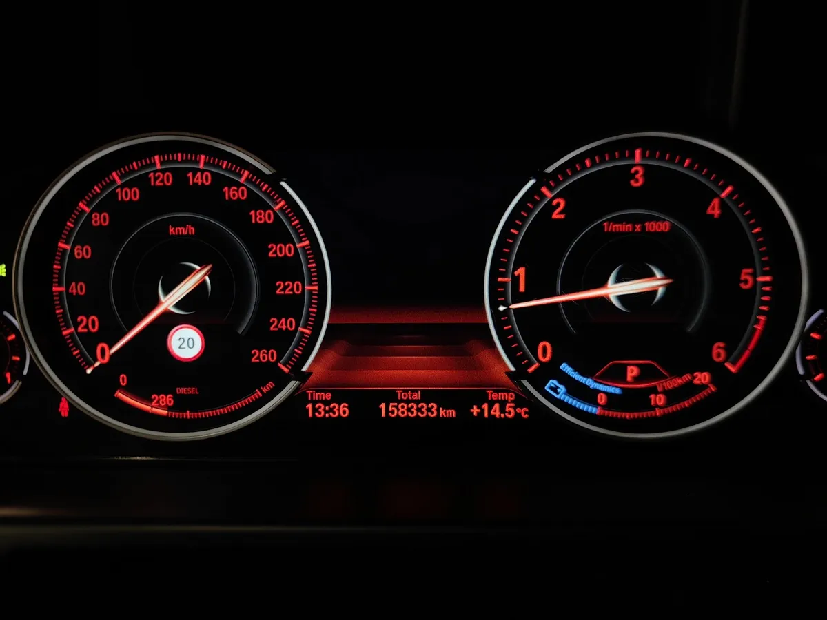 BMW X5 xDrive40d Steptronic (313 л.с.) Серый в АВИЛОН. Слайд №13