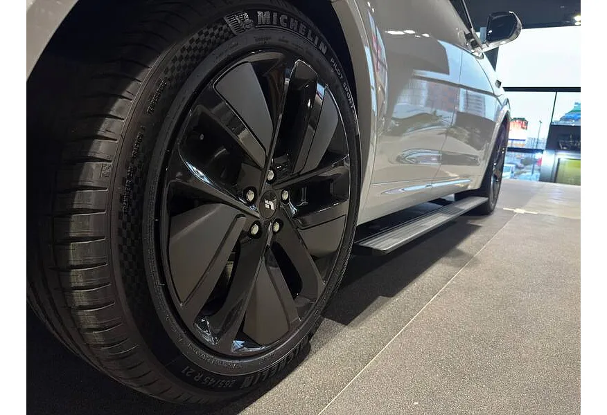 Li Auto L7 1.5 AT 4WD (449 л.с.) Ultra Белый в АВИЛОН. Слайд №13