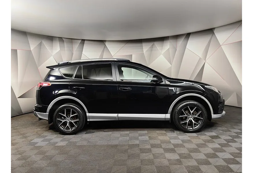 LIVE. Слайд №4