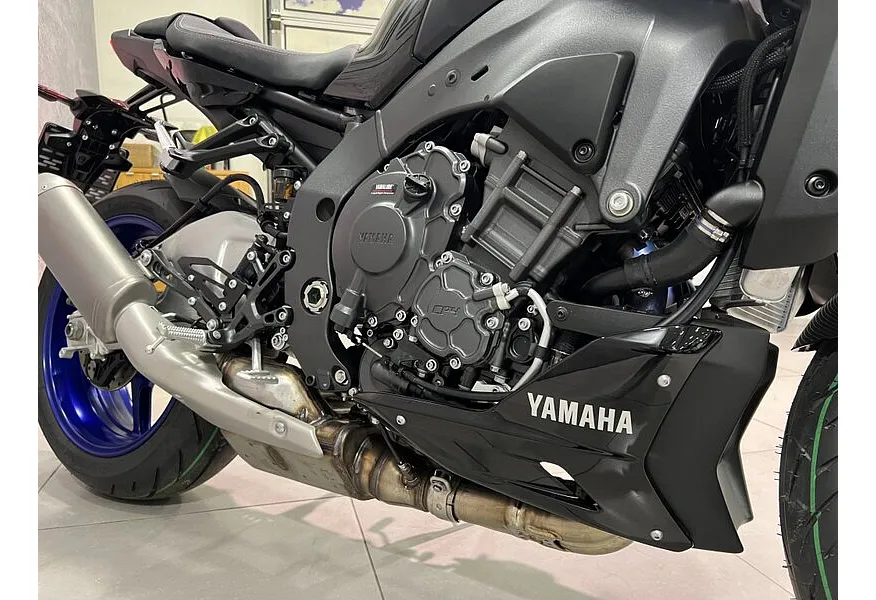 Yamaha MT-10 998 см³ (167 л.с.) (167) 998 Серый в АВИЛОН. Слайд №15