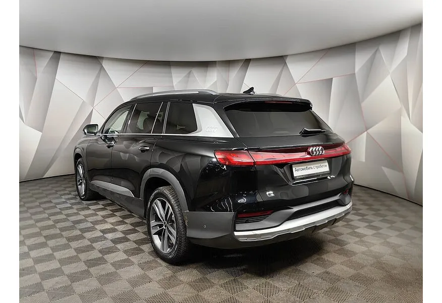 Audi Q6 2.5 TFSI S-tronic quattro (299 л.с.) Roadjet Cloud Type Feather Forest Suit Черный в АВИЛОН. Слайд №4