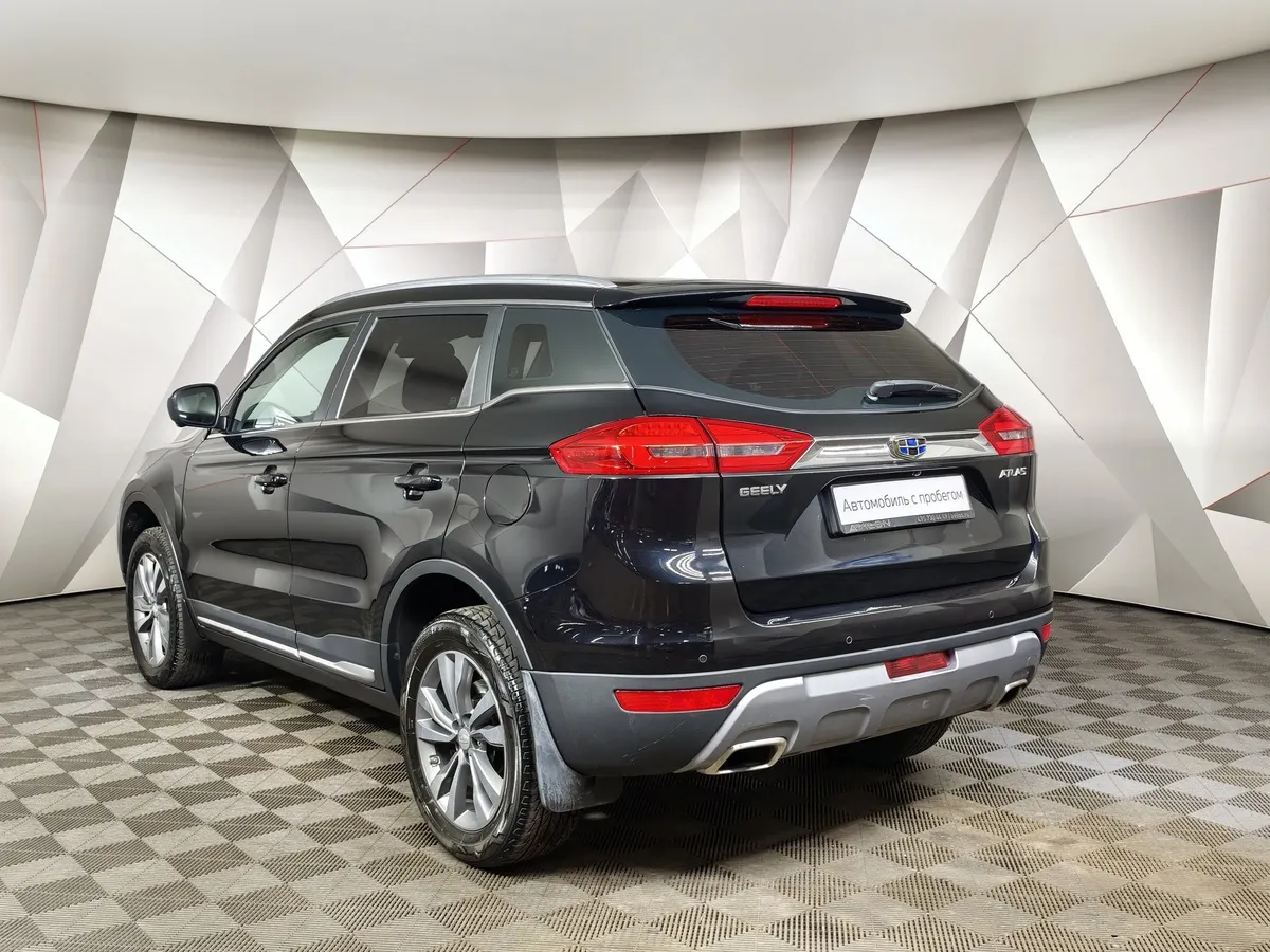 Geely Atlas 2.4 AT (148 л.с.) Comfort Черный в АВИЛОН. Слайд №4