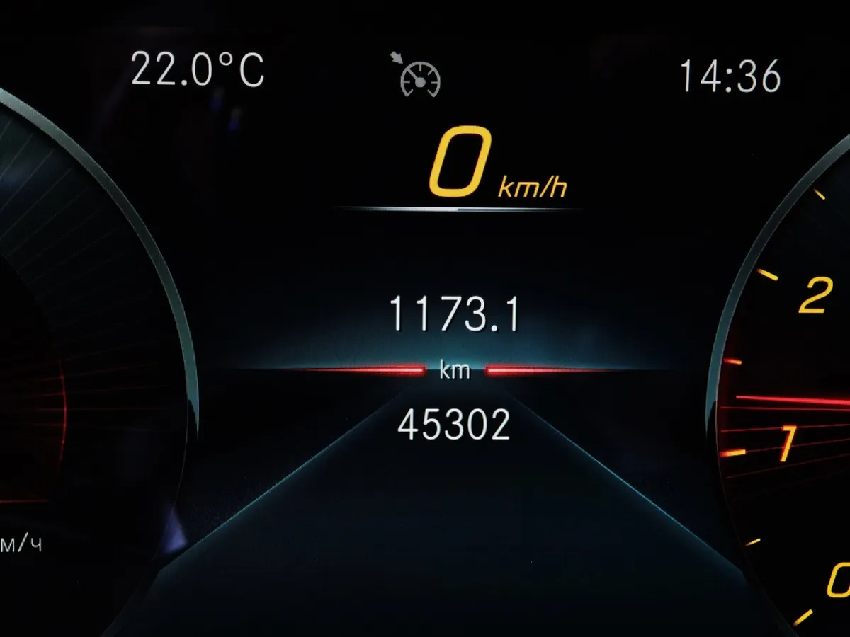 Mercedes-Benz E-Класс E 200 4MATIC 9G-TRONIC (184 л.с.) Sport Серый в АВИЛОН. Слайд №18