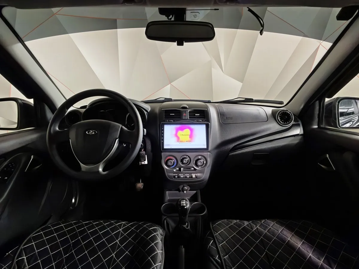ВАЗ (Lada) Granta 1.6 MT 8кл (87 л.с.) Черный в АВИЛОН. Слайд №13