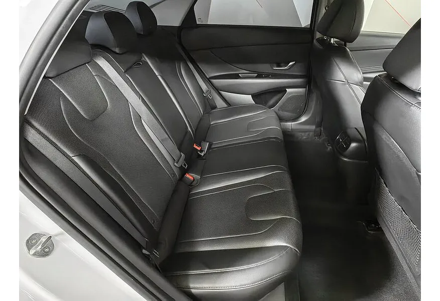 Hyundai Elantra 1.6 - 6AT (128 л.с.) Active Белый в АВИЛОН. Слайд №15