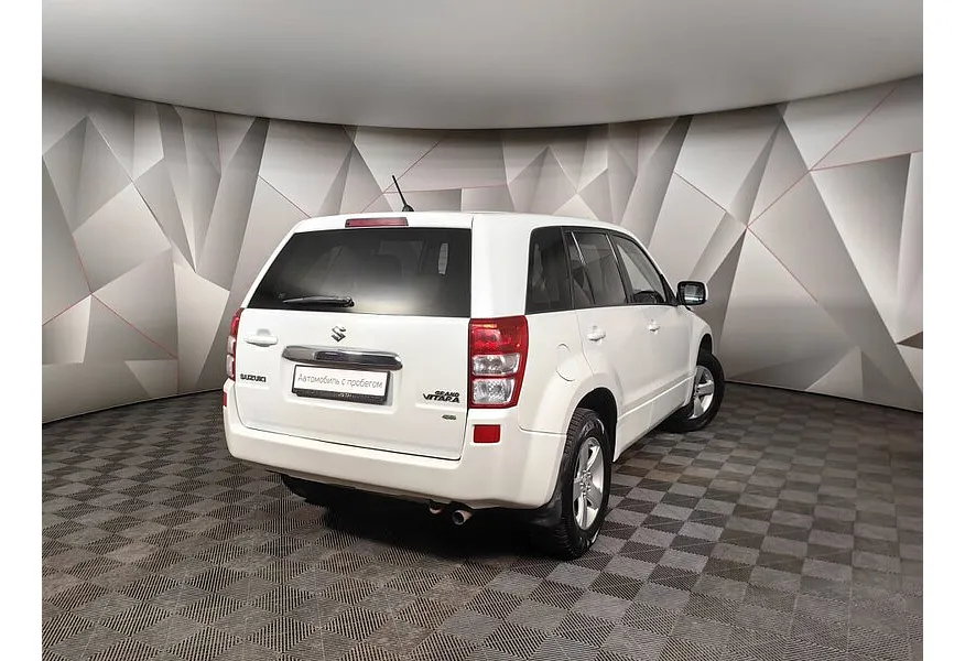 Suzuki Grand Vitara 2.4 AT (169 л.с.) Белый в АВИЛОН. Слайд №2
