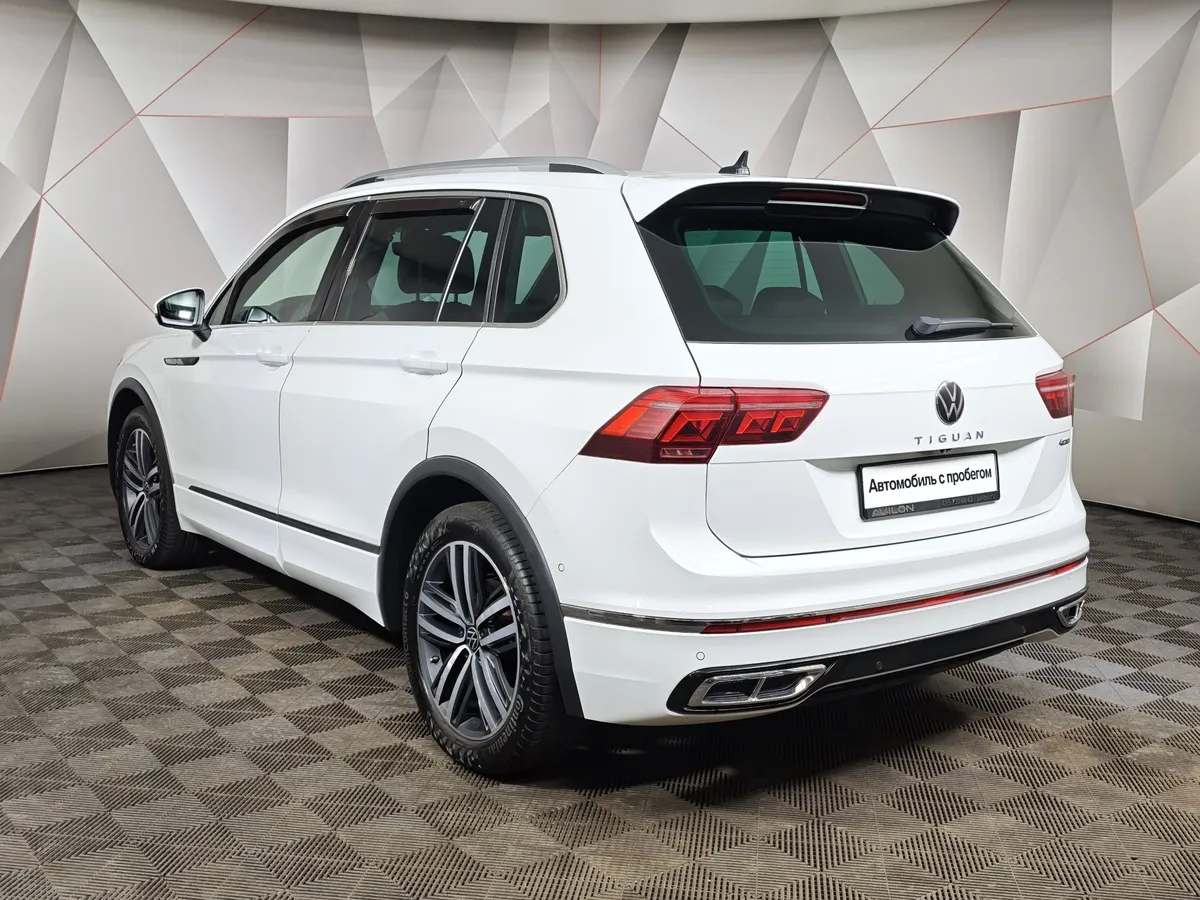 Volkswagen Tiguan 2.0 TSI 4Motion DSG (220 л.с.) R-Line Белый в АВИЛОН. Слайд №4