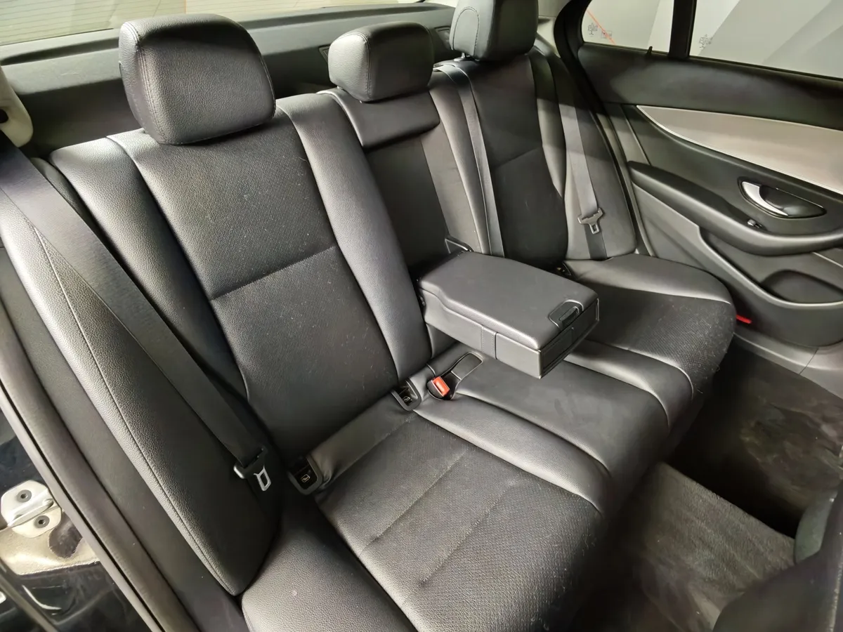 Mercedes-Benz E-Класс E 200 9G-TRONIC (197 л.с.) Черный в АВИЛОН. Слайд №16