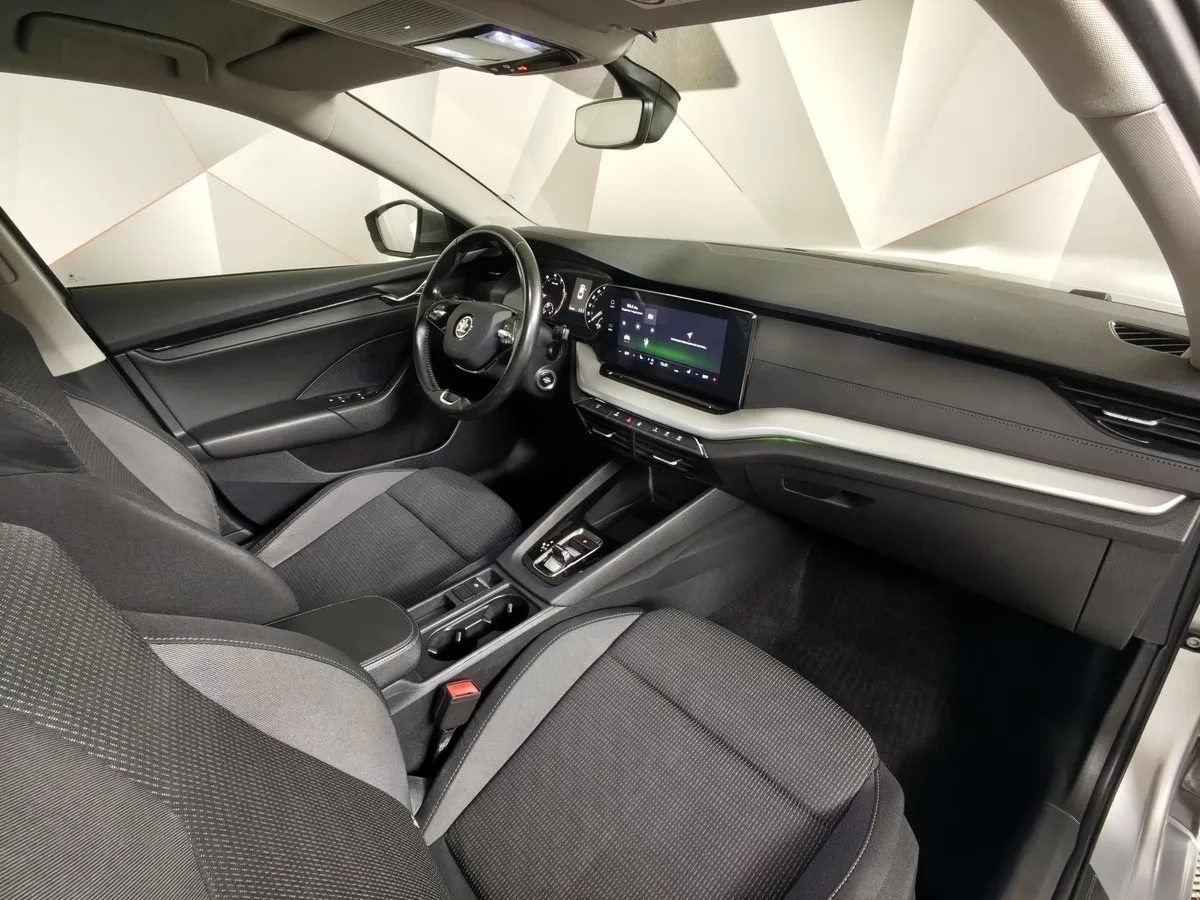 Skoda Octavia 1.4 AT FWD (150 л.с.) Серый в АВИЛОН. Слайд №13