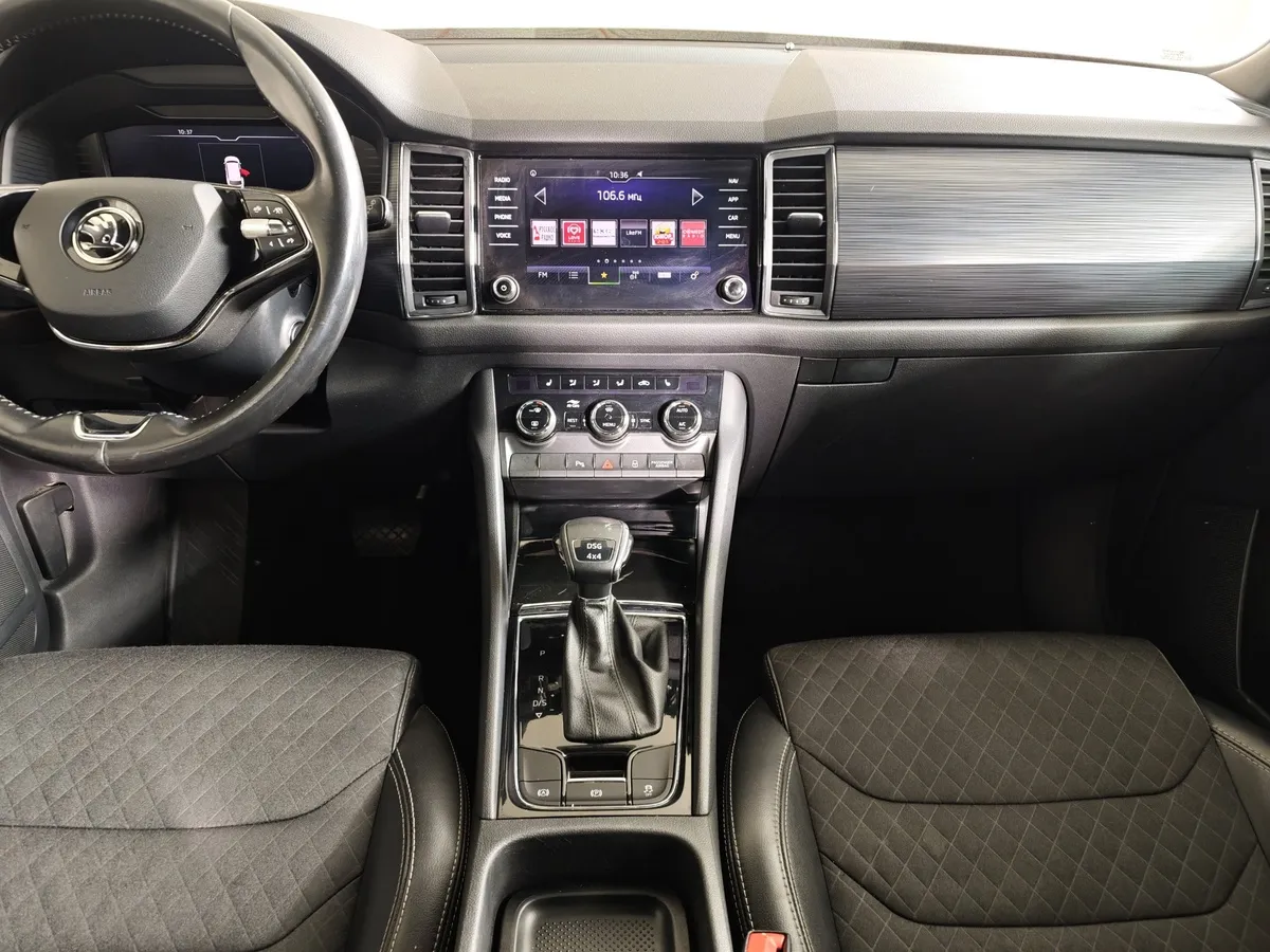 Skoda Kodiaq 2.0 TSI DSG 4X4 (180 л.с.) Белый в АВИЛОН. Слайд №15