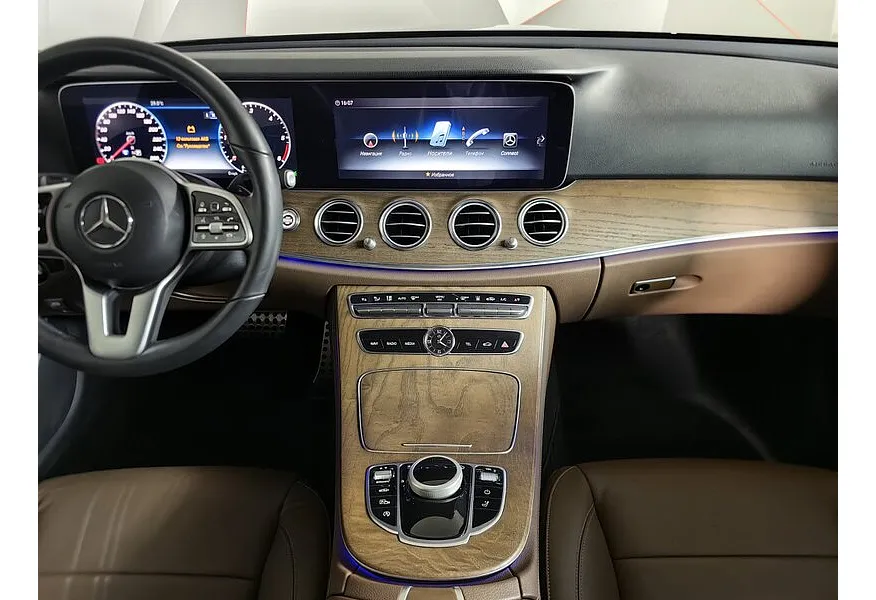 Mercedes-Benz E-Класс E 220 d 4MATIC 9G-TRONIC (194 л.с.) Luxury Черный в АВИЛОН. Слайд №15