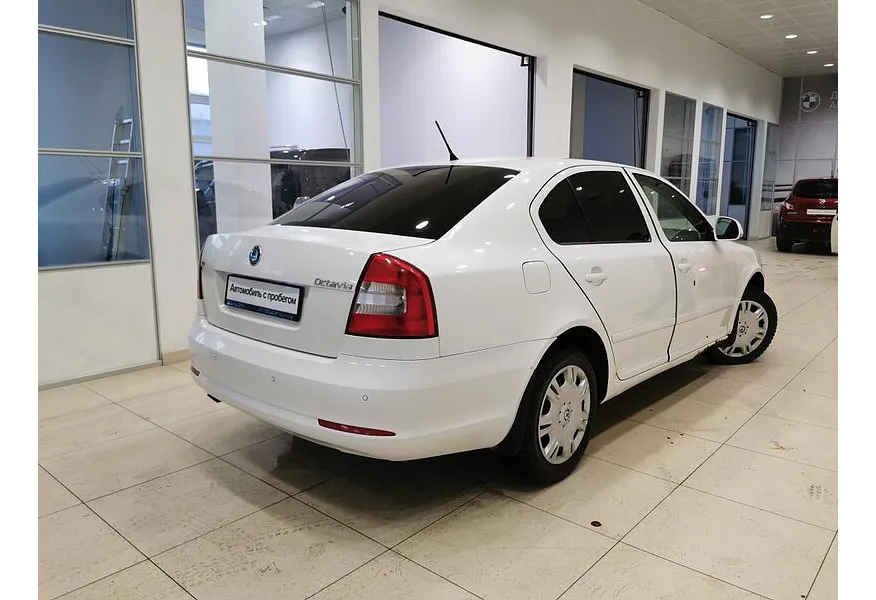 Skoda Octavia 1.8 TSI MT (152 л.с.) Ambition (CKD) Белый в АВИЛОН. Слайд №2