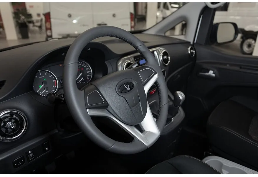 Sollers SF1 1.5 MT (136 л.с.) Серебристый в АВИЛОН. Слайд №3 Sollers SF1 1.5 MT (136 л.с.) Серебристый в АВИЛОН. Слайд №3