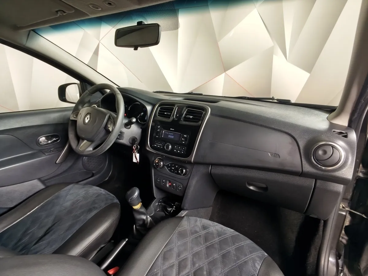 Renault Sandero 1.6 MT (82 л.с.) Stepway Life Черный в АВИЛОН. Слайд №11