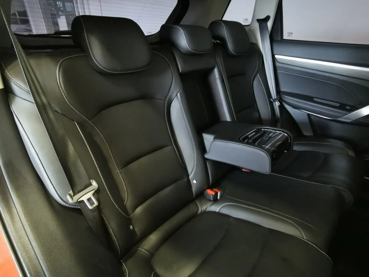 Geely Atlas Pro 1.5T 7DCT AWD (177 л.с.) Flagship Красный в АВИЛОН. Слайд №16