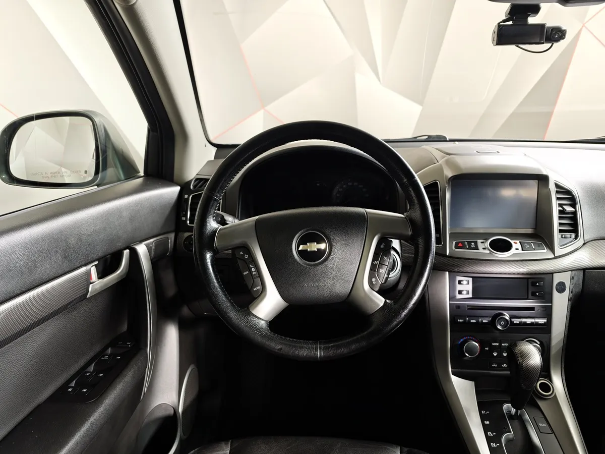 Chevrolet Captiva 2.4 MT (5 мест) (167 л.с.) LT Серый в АВИЛОН. Слайд №20