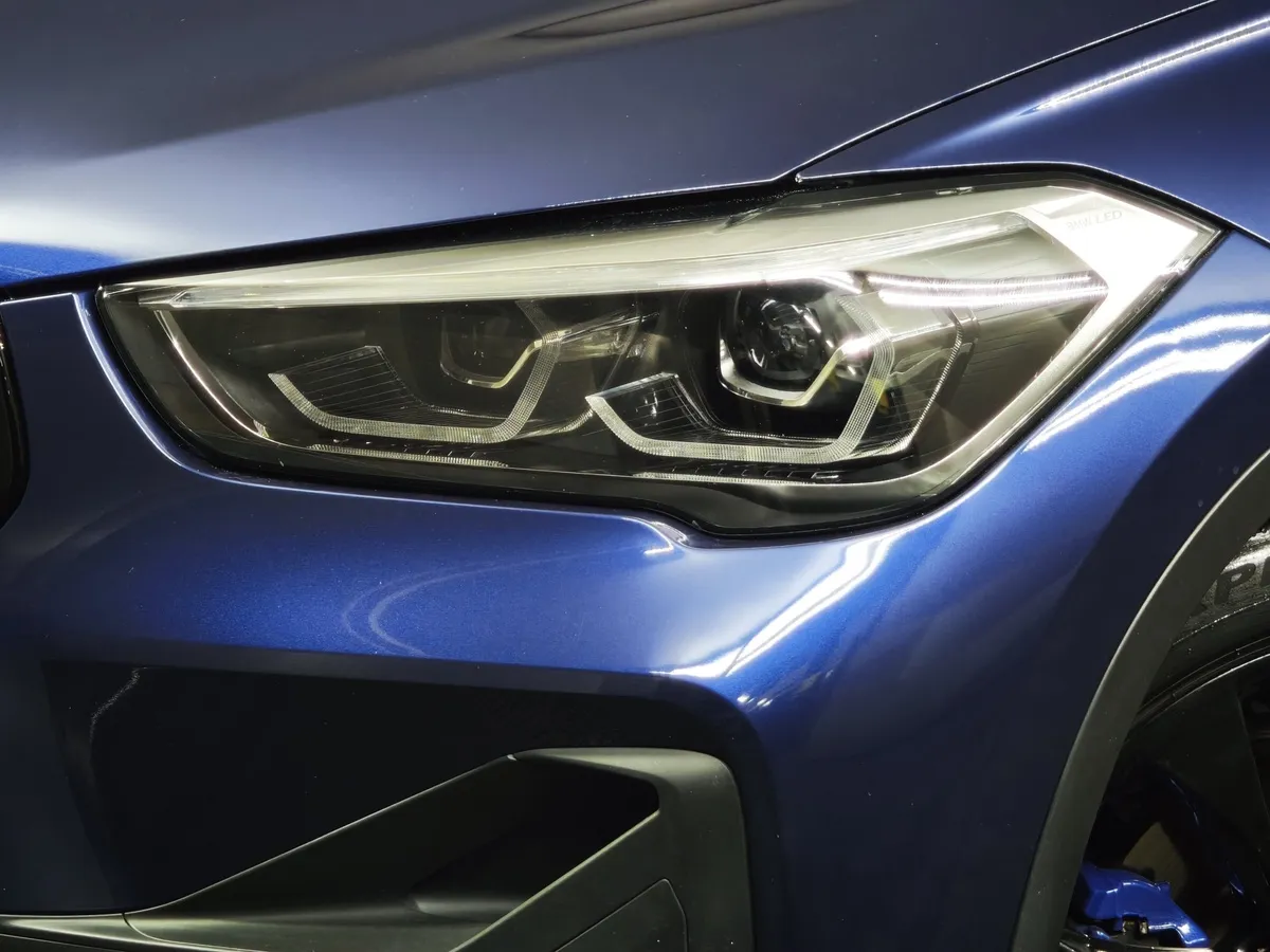 BMW X1 18i sDrive (140 л.с.) Advantage Синий в АВИЛОН. Слайд №8