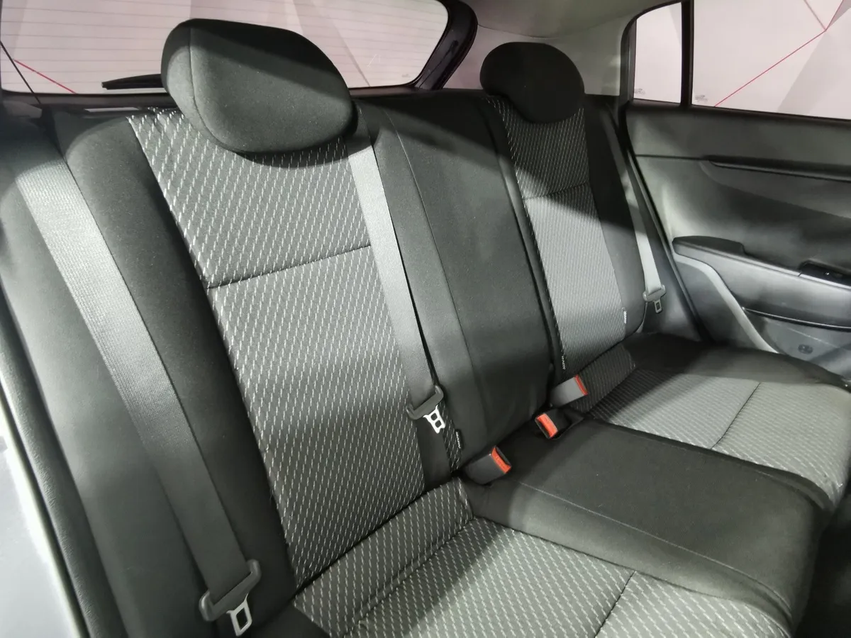 Kia Rio X-Line 1.6 AT (123 л.с.) Серый в АВИЛОН. Слайд №16