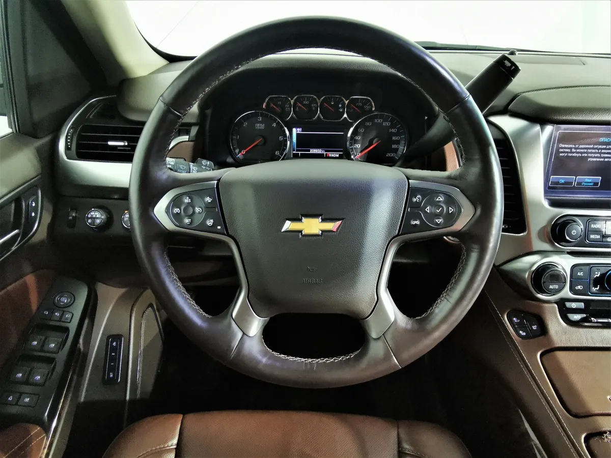 Chevrolet Tahoe 6.2 AT 4WD (409 л.с.) Черный в АВИЛОН. Слайд №19